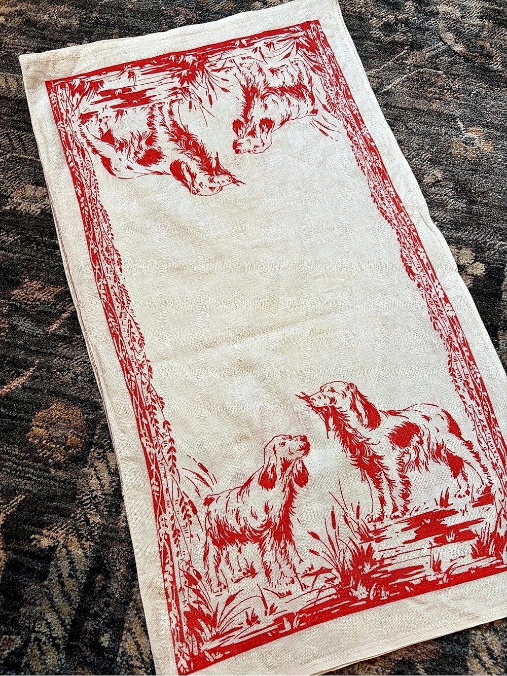 Vintage Red Hunting Dog Linen Tea Towel
English Country Cottage Decor